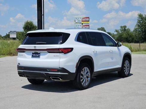 Used 2025 Buick Enclave Preferred FWD image 7