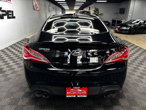Used 2016 Hyundai Genesis 3.8 image 13