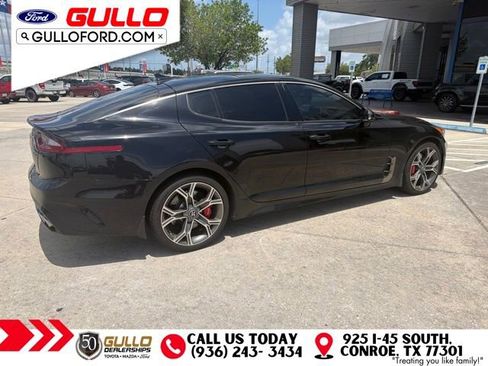 Used 2020 Kia Stinger GT1 RWD image 3