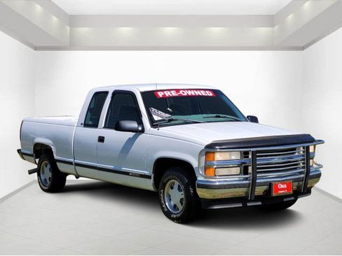Used 1997 Chevrolet Silverado 1500 2WD Extended Cab image 1