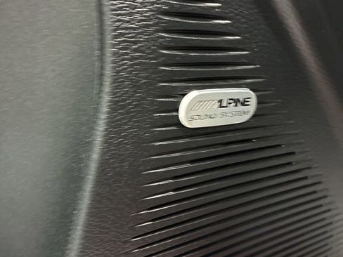 Used 2022 Dodge Challenger R/T Scat Pack RWD image 21