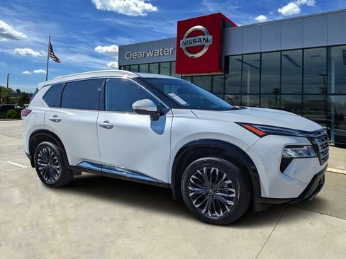 Used 2024 Nissan Rogue Platinum w/ Platinum Premium Package image 1