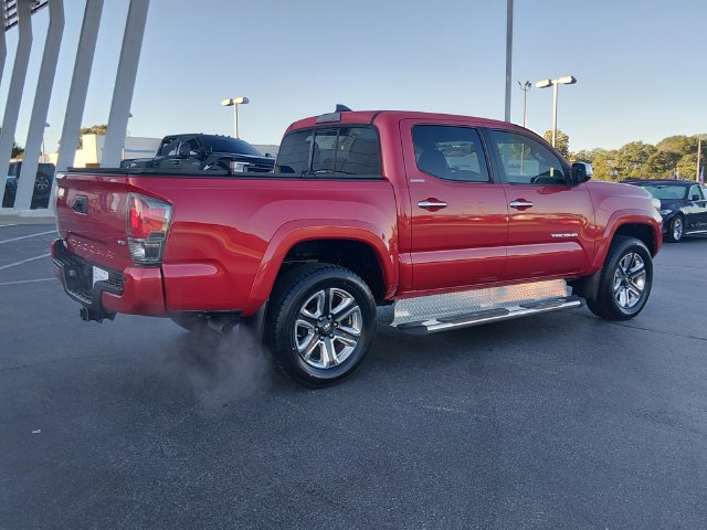 Used 2016 Toyota Tacoma Limited w/ Towing Package RWD image 3