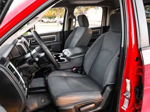 Used 2016 RAM 3500 SLT w/ Cold Weather Group image 28