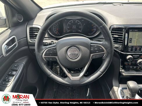 Used 2019 Jeep Grand Cherokee Altitude AWD/4WD image 14