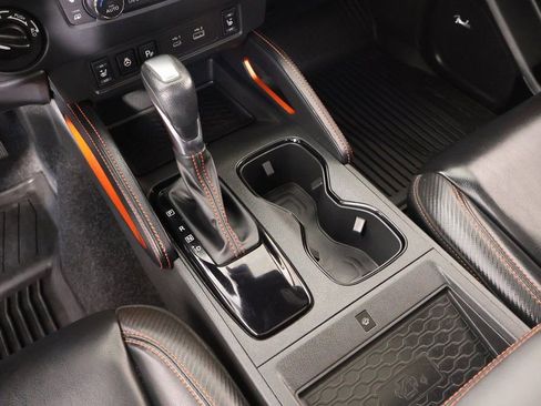 Used 2023 Nissan Frontier PRO-4X w/ Pro-4X Premium Package image 9