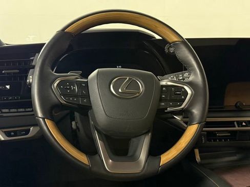 Used 2025 Lexus RX 350 Premium w/ Accessory Package (Z1) FWD image 22