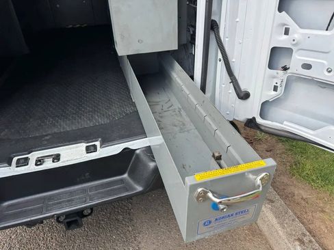 Used 2009 GMC Savana 3500 RWD image 20