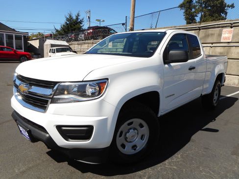Used 2016 Chevrolet Colorado W/T w/ WT Convenience Package AWD/4WD image 4
