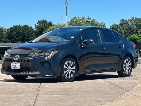 Certified 2022 Toyota Corolla LE FWD image 10