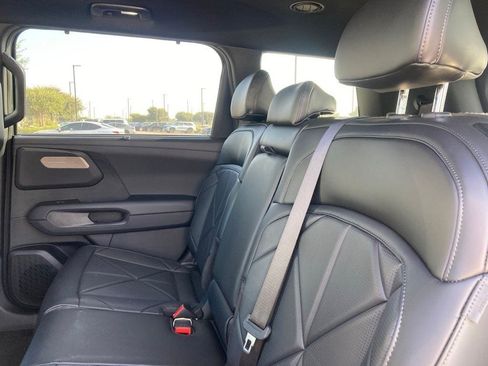 Used 2027 Kia Telluride EX FWD image 9