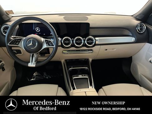 Used 2026 Mercedes-Benz GLB 250 4MATIC image 22