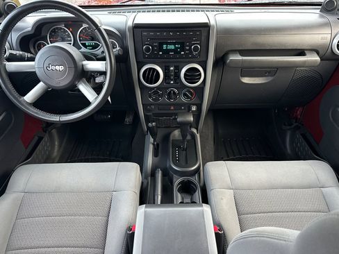 Used 2009 Jeep Wrangler Unlimited Sahara w/ Mopar Chrome Edition Group image 10