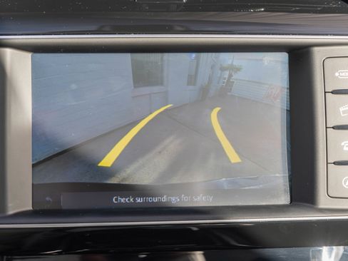 Used 2018 Jaguar XE Prestige image 16