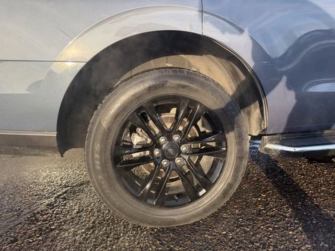 Used 2022 Ford Expedition XLT image 17