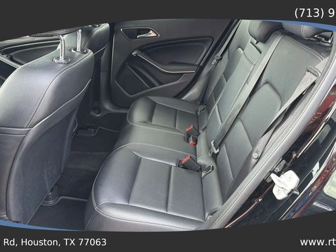 Used 2018 Mercedes-Benz GLA 250 image 27