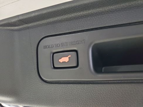 Certified 2024 Honda Pilot Touring image 11