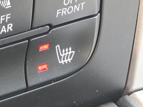 Used 2019 RAM 1500 Big Horn AWD/4WD image 14