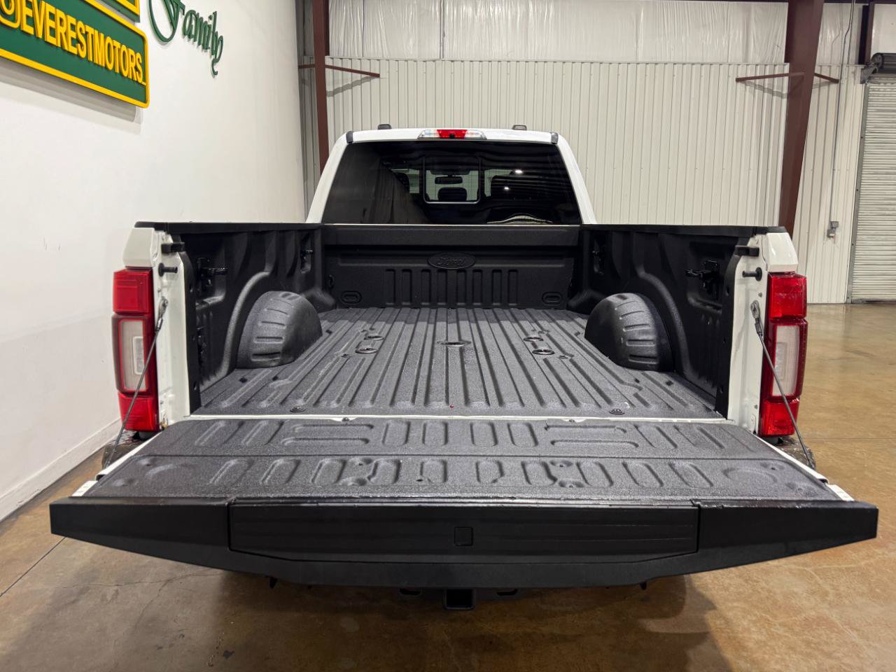 Used 2022 Ford F350 Lariat w/ Lariat Ultimate Package AWD/4WD image 55
