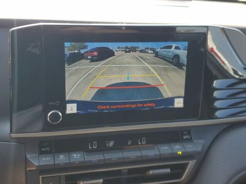 Used 2025 Toyota Camry SE image 24