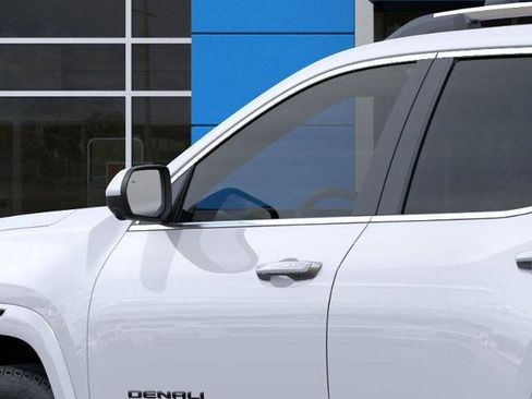 New 2026 GMC Terrain Denali w/ LPO, Black Badging Package image 12