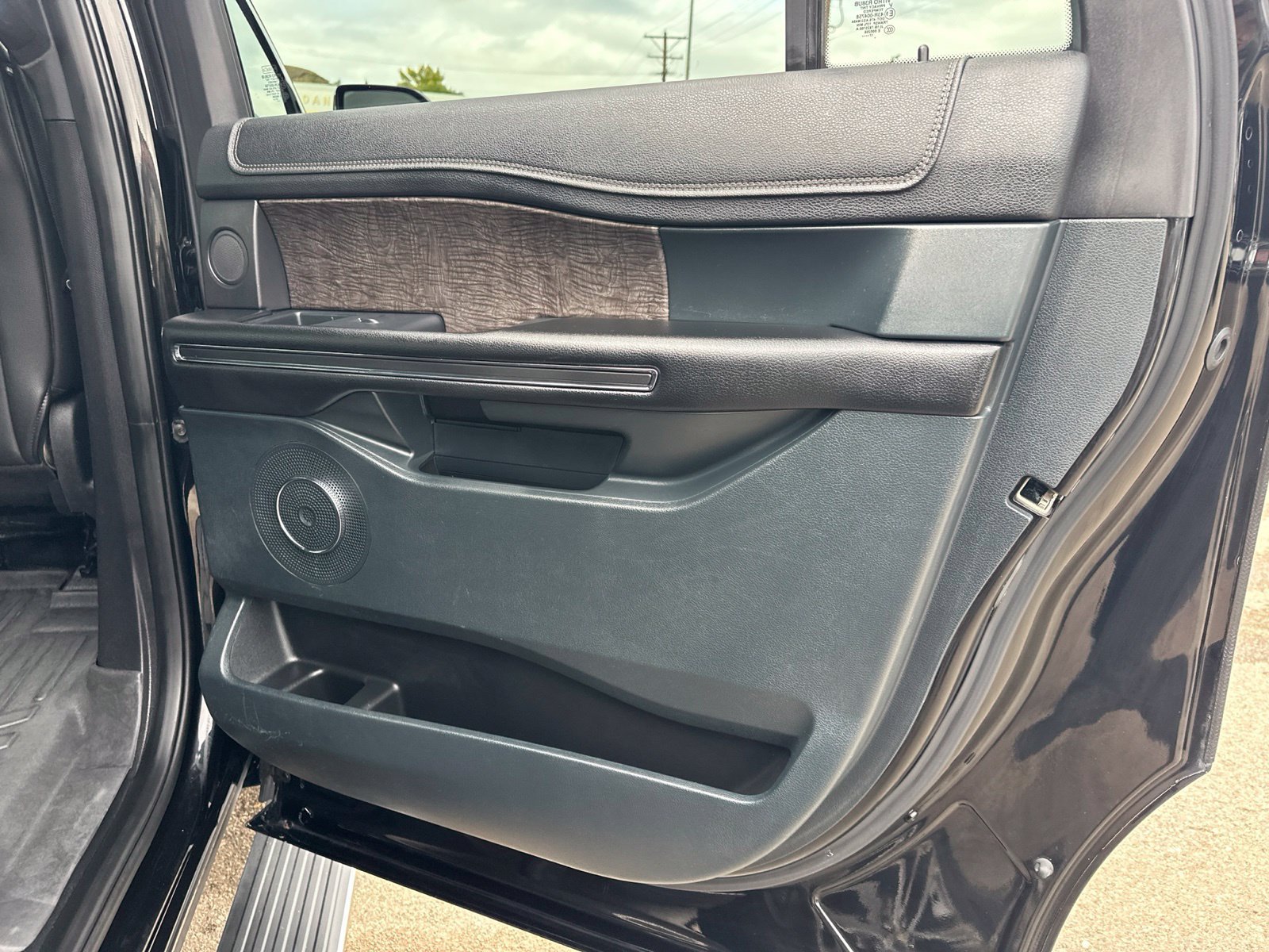 Used 2018 Ford Expedition Max Limited AWD/4WD image 36
