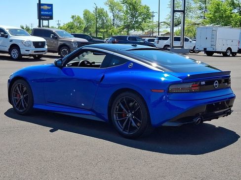 Certified 2024 Nissan Z Performance w/ Floor Mat Package RWD image 4