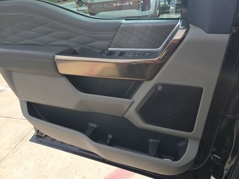 Used 2026 Ford F250 Platinum w/ Platinum Plus Package image 5