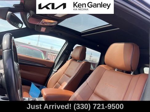 Used 2021 Jeep Grand Cherokee Summit AWD/4WD image 11