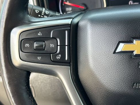 Used 2021 Chevrolet Silverado 1500 LT AWD/4WD image 16