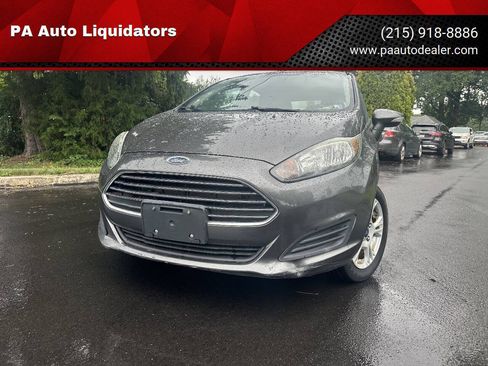 Used 2016 Ford Fiesta SE FWD image 1