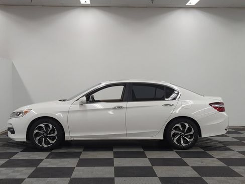 Used 2016 Honda Accord EX image 4