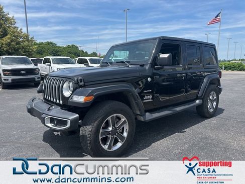 Used 2022 Jeep Wrangler Unlimited Sahara w/ Cold Weather Group AWD/4WD image 1
