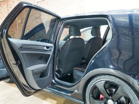 Used 2017 Volkswagen GTI S FWD image 33