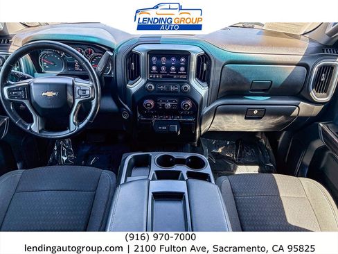 Used 2021 Chevrolet Silverado 1500 LT w/ Z71 Off-Road Package AWD/4WD image 11