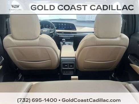 Certified 2024 Cadillac XT4 Luxury w/ Cold Weather Package AWD/4WD image 12
