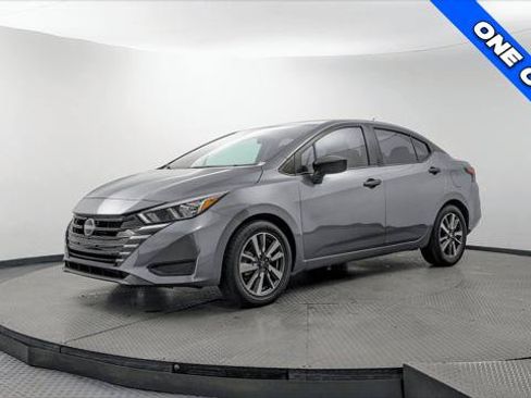 Used 2024 Nissan Versa S w/ S Plus Package FWD image 2