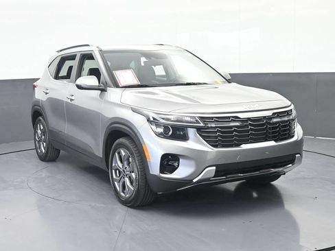 Used 2024 Kia Seltos S FWD image 9