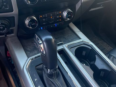Used 2019 Ford F150 Lariat w/ Equipment Group 502A Luxury AWD/4WD image 10