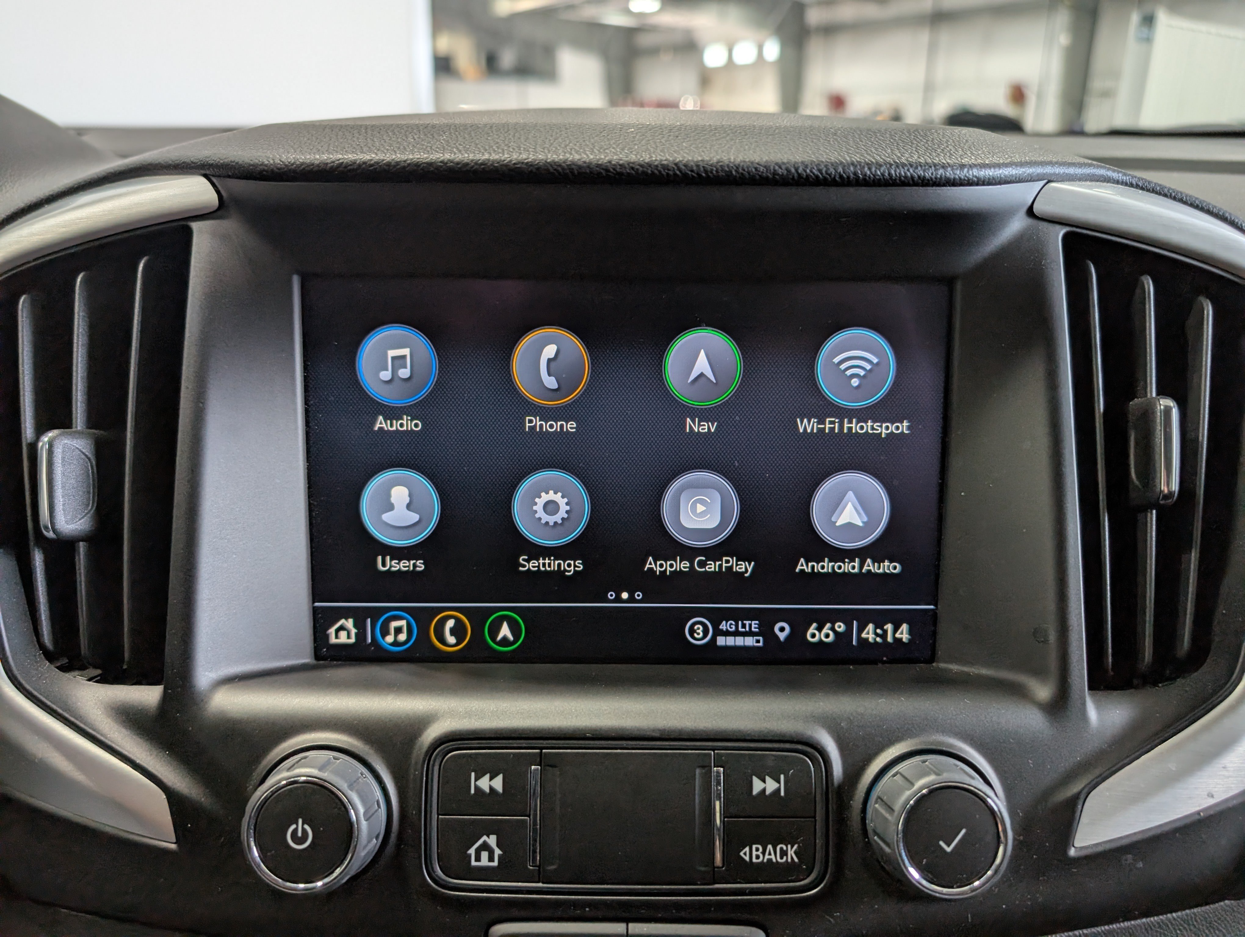 Used 2024 GMC Terrain SLE w/ Driver Convenience Package AWD/4WD image 22