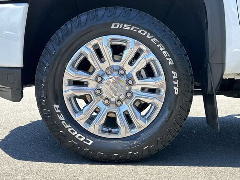 Used 2022 GMC Sierra 2500 Denali w/ Denali Ultimate Package AWD/4WD image 16