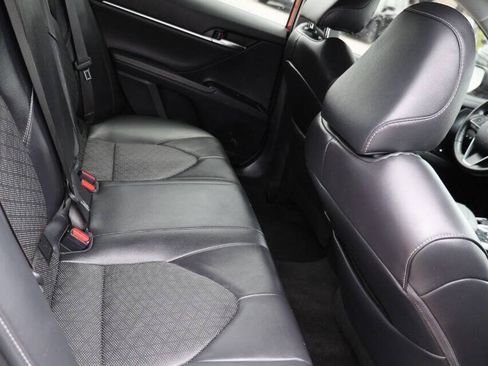 Used 2019 Toyota Camry XSE FWD image 16