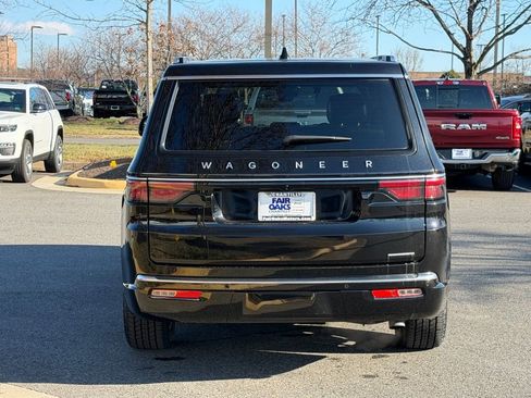 Certified 2024 Jeep Wagoneer Series III image 8