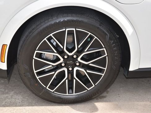 Certified 2025 Ford Mustang Mach-E Premium image 36