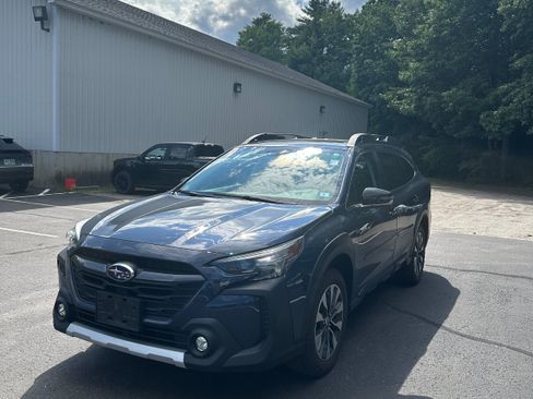 Used 2024 Subaru Outback Limited AWD/4WD image 1