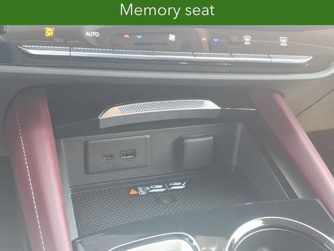 Certified 2025 Buick Envision Sport Touring AWD/4WD image 30