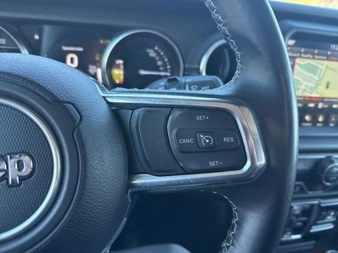 Used 2022 Jeep Wrangler Unlimited Sahara image 19