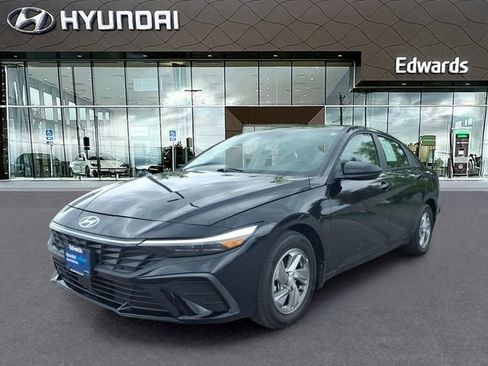 Used 2024 Hyundai Elantra SE FWD image 1