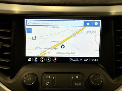 Used 2021 GMC Acadia SLT w/ Premium Package AWD/4WD image 11