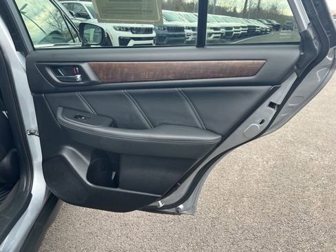 Used 2018 Subaru Outback 2.5i Limited image 28